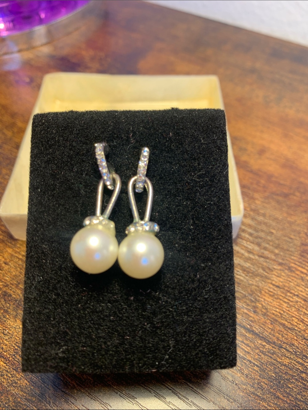 Elegant Pearl and Crystal Drop Earrings - White Pearls